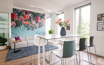 Lounge- und Küchenbereich - Bild 1